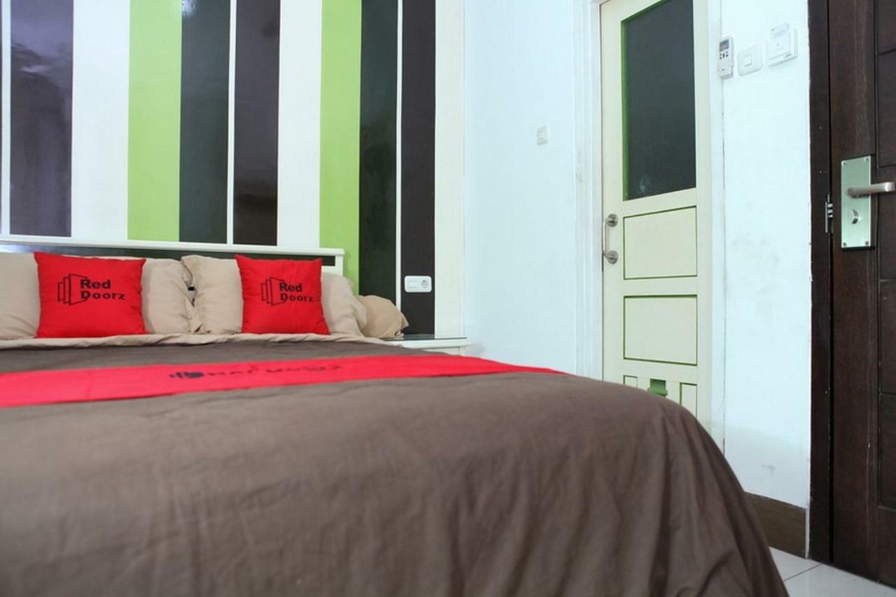 Reddoorz Plus @ Talaga Bodas Bandung Exterior photo