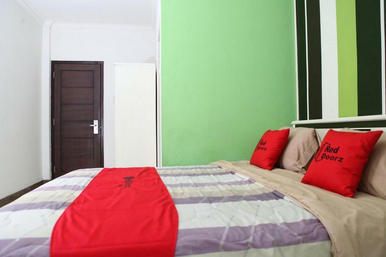Reddoorz Plus @ Talaga Bodas Bandung Exterior photo